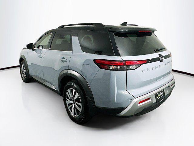 2022 nissan pathfinder sl 2wd