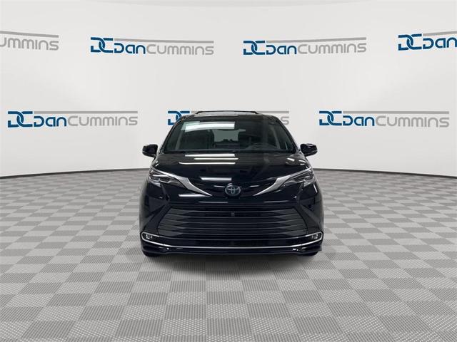 2021 toyota sienna limited