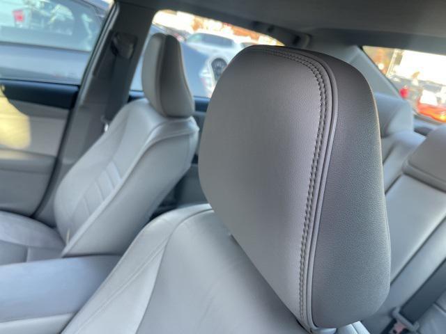 2015 toyota camry hybrid xle