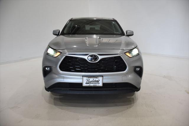 2024 toyota highlander le