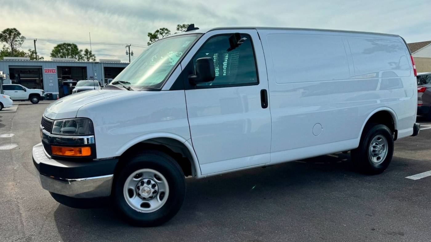 2021 chevrolet express cargo van base