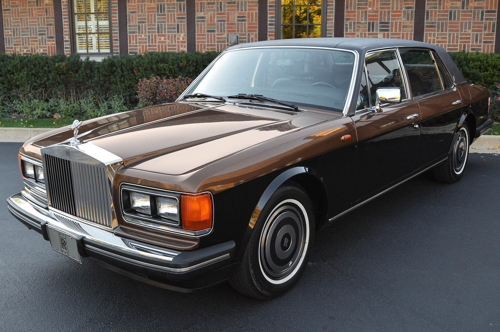low 60,800 miles, rare colour combination long wheel base in gorgeous condition!