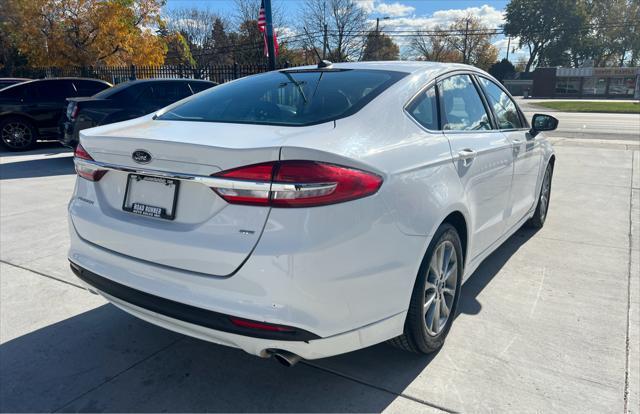2017 ford fusion se