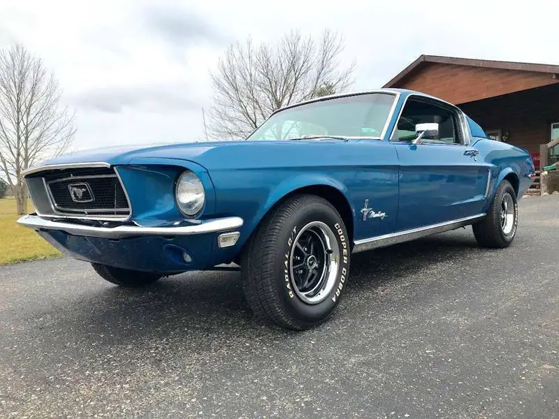 1968 ford mustang fastback,10k mi since restore, 289, 5-sp man, ac,ps, pdb, nice