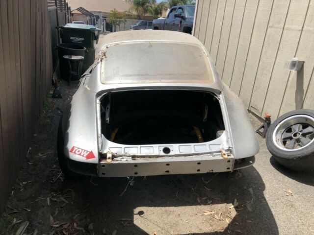 1972 porsche 911e clean title rolling race shell