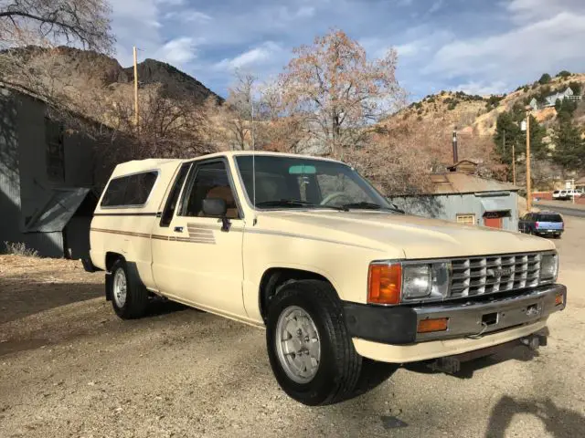 1986 toyota pickup rare turbo rust free with low miles