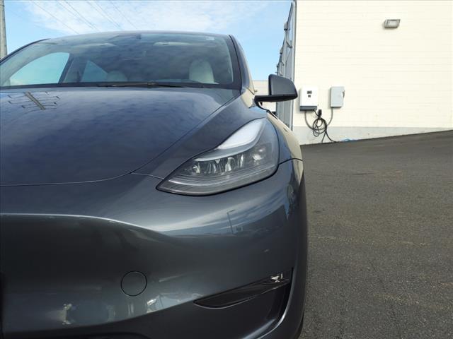 2023 tesla model y long range