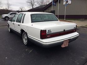 1994 lincoln town car signature low miles!!!!