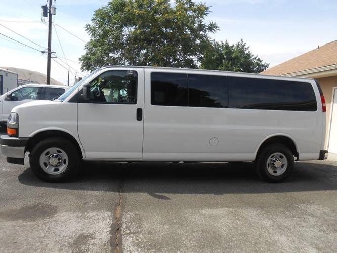 used 2017 chevrolet express 3500 lt extended passenger union gap, wa 98903 for sale in sumach, washington
