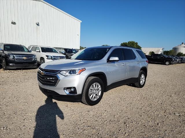 2021 chevrolet traverse lt cloth
