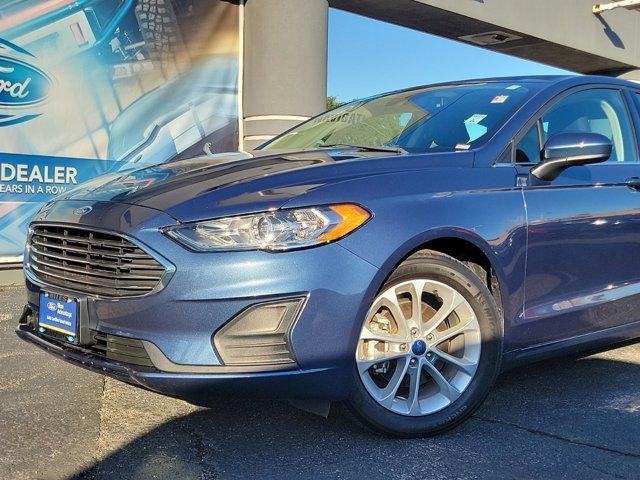 2019 ford fusion se