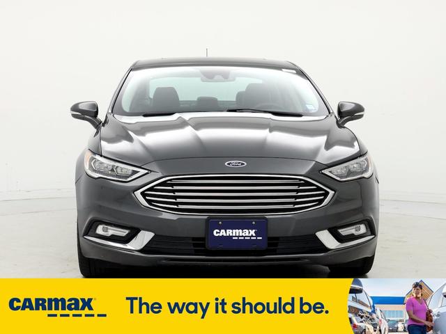 2017 ford fusion se