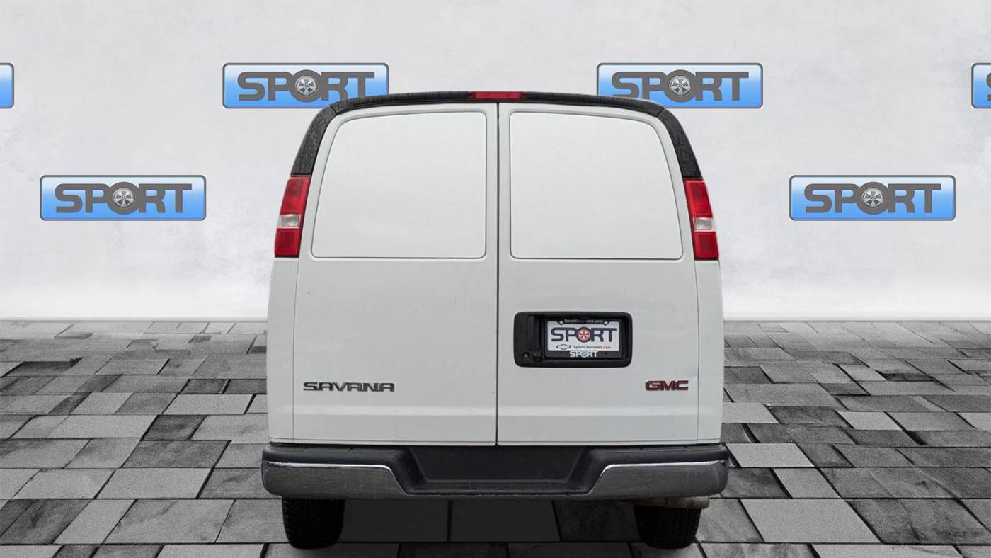 2021 gmc savana 2500