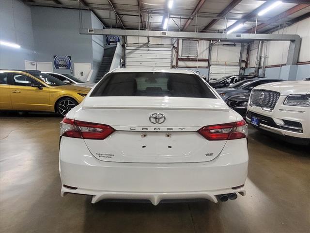 2019 toyota camry le