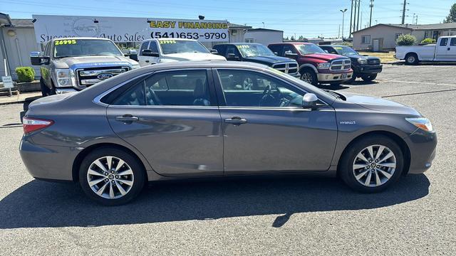 2016 toyota camry hybrid xle