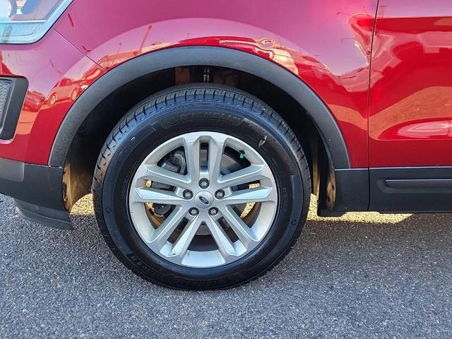 2017 ford explorer base