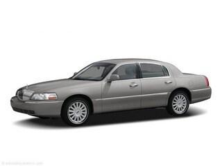 2005 lincoln town car signature