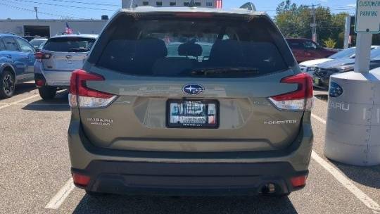 2021 subaru forester premium