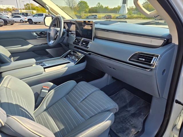 2023 lincoln navigator black label