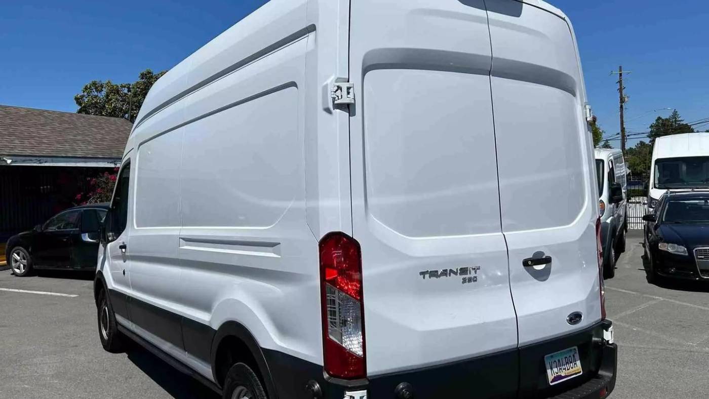 2020 ford transit 250