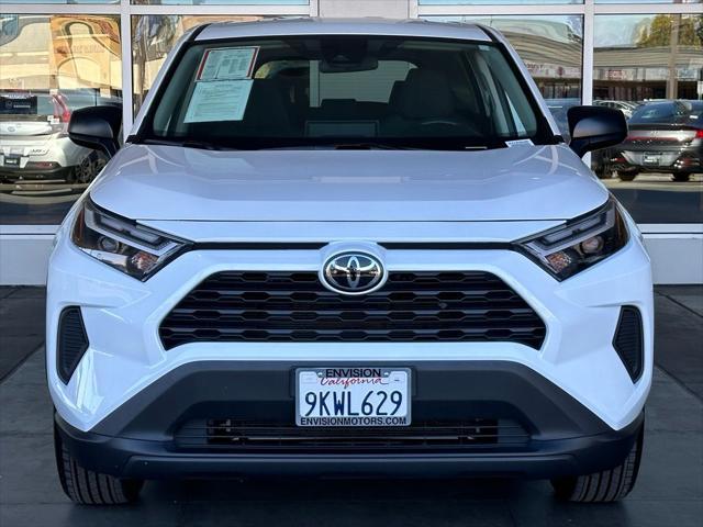 2024 toyota rav4 le