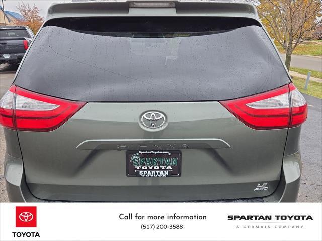 2019 toyota sienna le