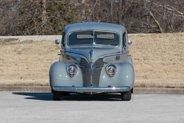 1939 ford coupe all steel body and fenders air conditioning disc brakes