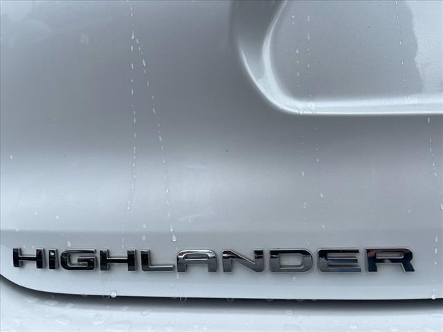 2023 toyota highlander le