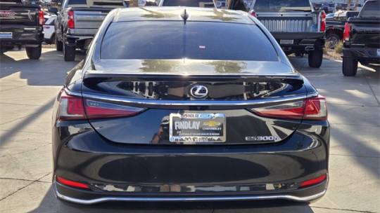 2019 Lexus ES