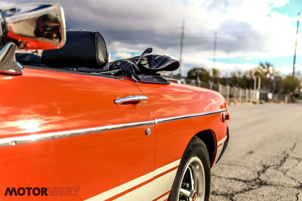 1977 mg mgb - flamenco red - well documented - service copies since new!