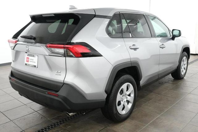 2024 toyota rav4 le