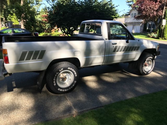 1984 toyota pickup 4x4 low miles