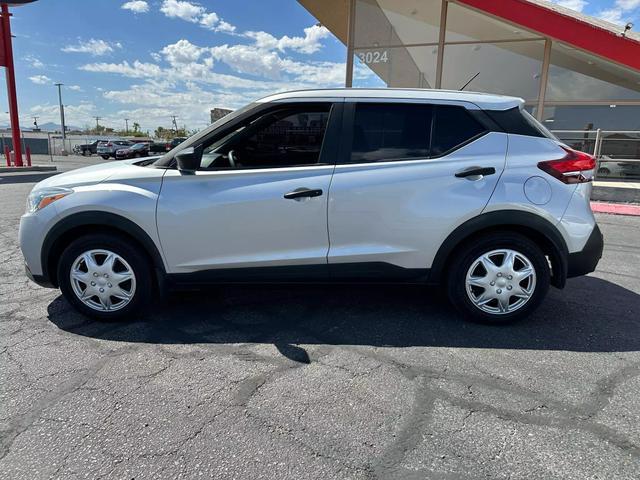 2020 nissan kicks s