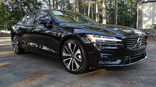 2022 volvo s60 b5 momentum