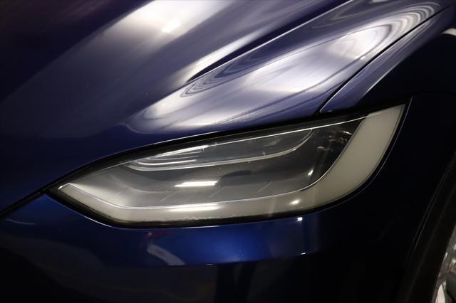 2019 tesla model x standard range