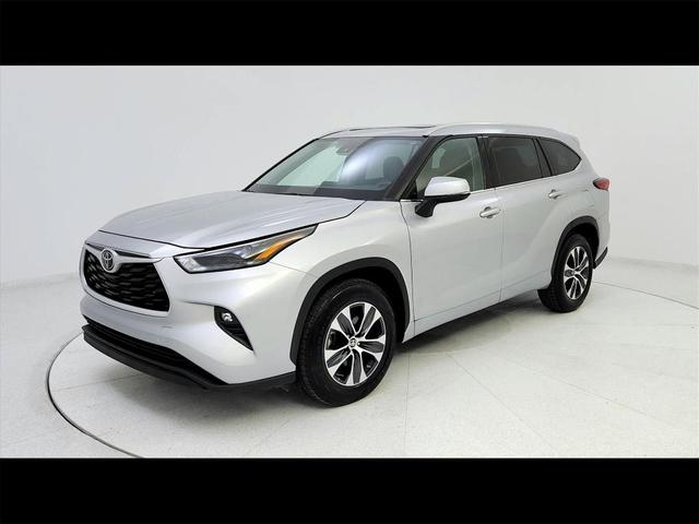 2022 toyota highlander xle