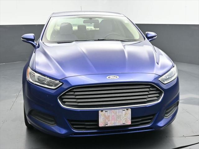 2016 ford fusion se