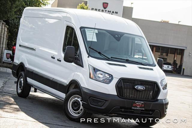 2023 ford transit-250 base