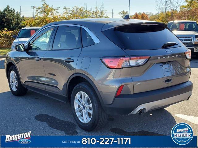 2022 ford escape se