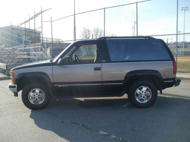 1994 chevrolet blazer silverado 2dr 4wd suv 162,000 miles black / tan suv 5.7l v