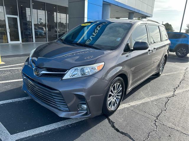 2020 toyota sienna xle