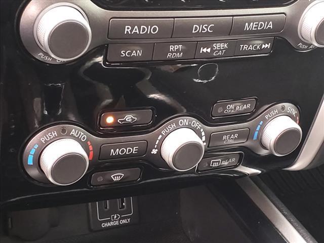 2020 nissan pathfinder sv