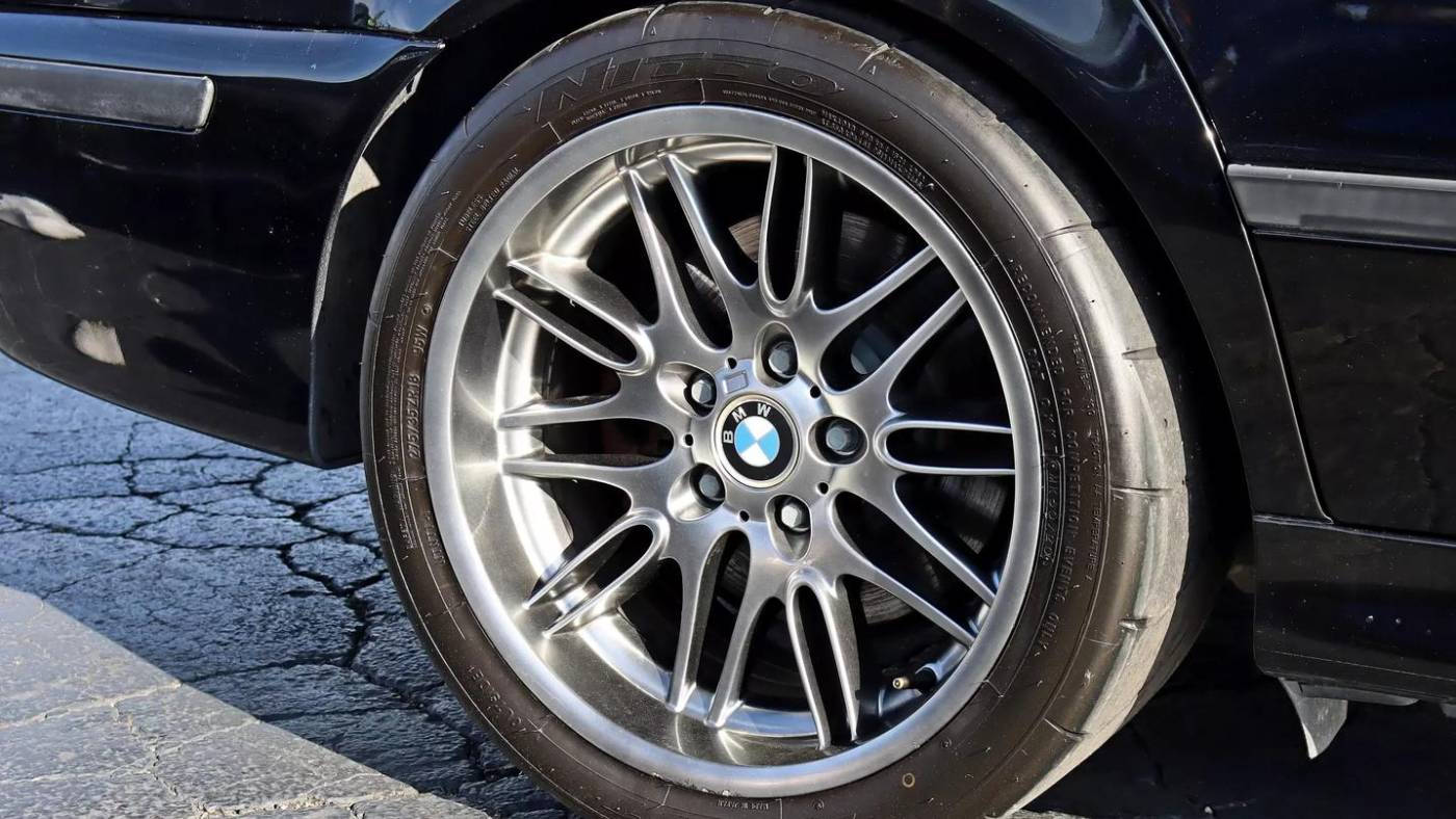 2003 bmw m5 base