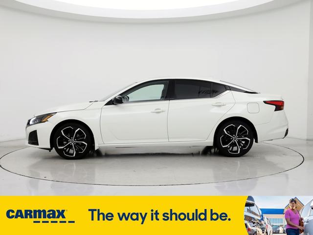 2023 nissan altima sr