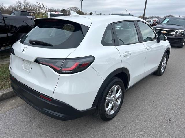 2023 honda hr-v lx