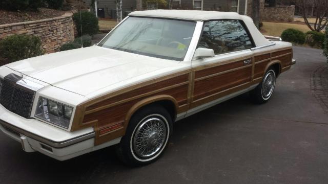 1985 chrystler town and country convertible