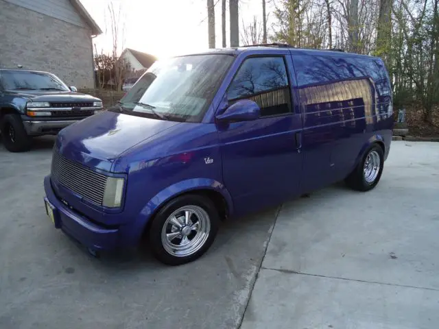 1985 chevy astro v-8 cargo van
