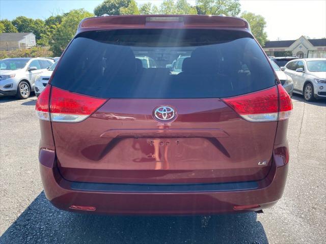 2012 toyota sienna le