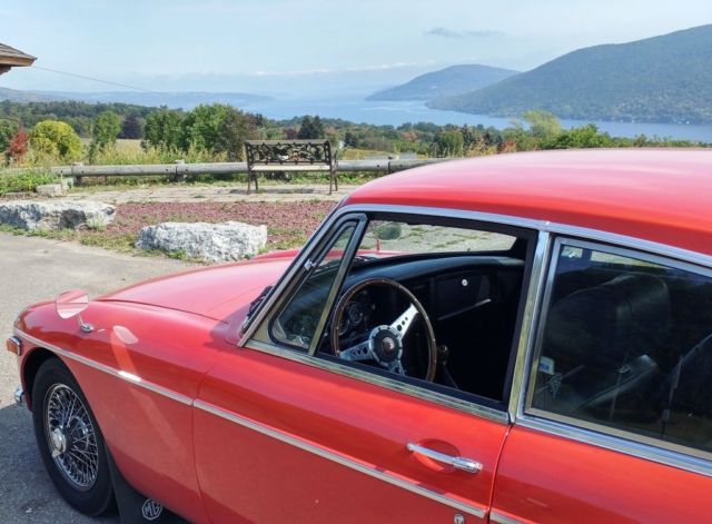 1973 mgb-gt excellent daily driver