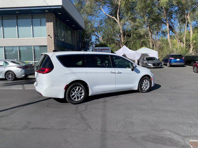 2023 chrysler pacifica touring l